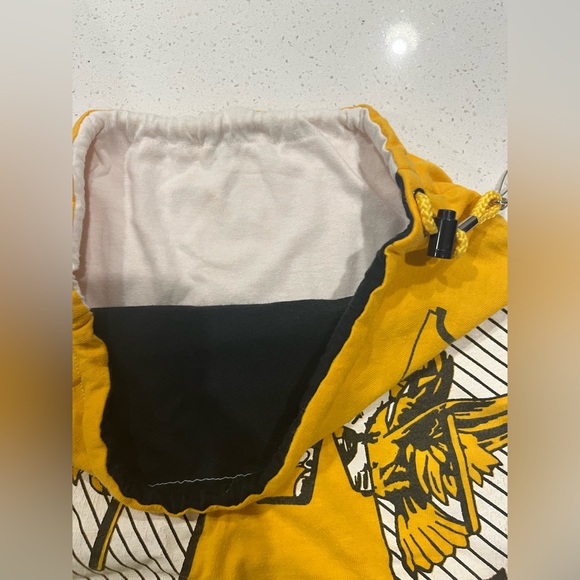 Iowa Hawkeyes Drawstring Pouch - Picture 2 of 5